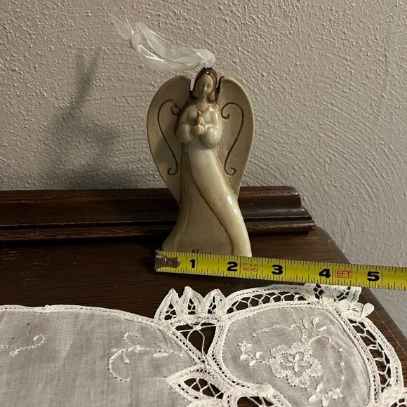 Angel with the word Joy - Picture 3 of 5